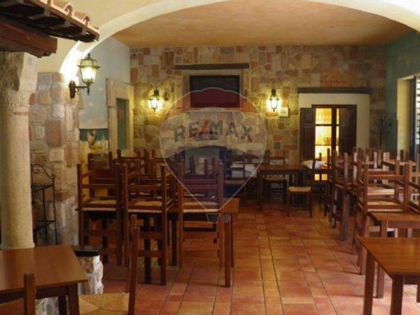 Locale Commerciale Passo Corese, Fara in Sabina, RI Vendita