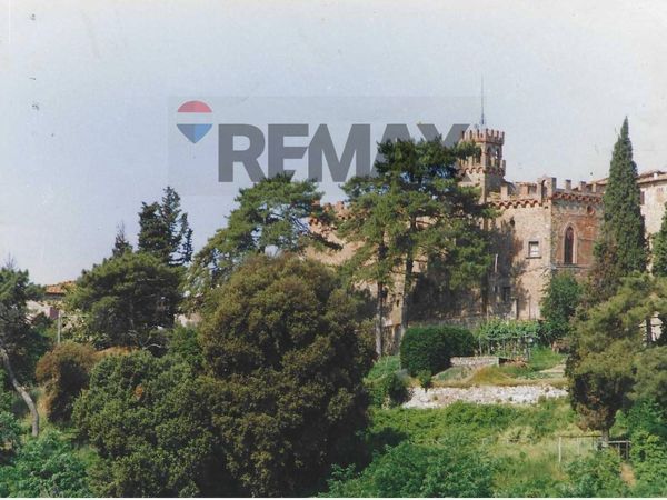 Castello Montebenichi, Bucine, AR Vendita