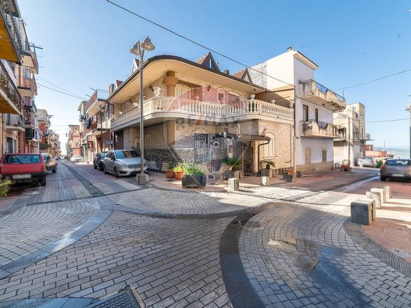 Villa singola Adrano, CT Vendita