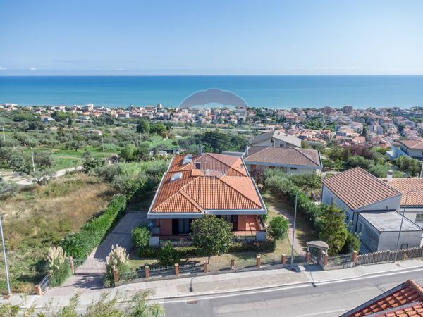 Villa singola Silvi, TE Vendita