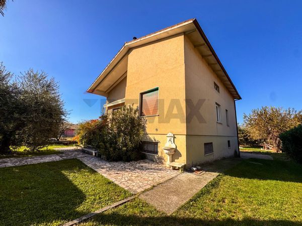 Villa singola Quarena, Gavardo, BS Vendita