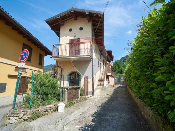 Casa Indipendente Sotto il Monte Giovanni XXIII, BG Vendita