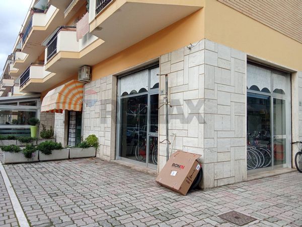 Locale Commerciale Zona Mare, Martinsicuro, TE Vendita - Foto 3