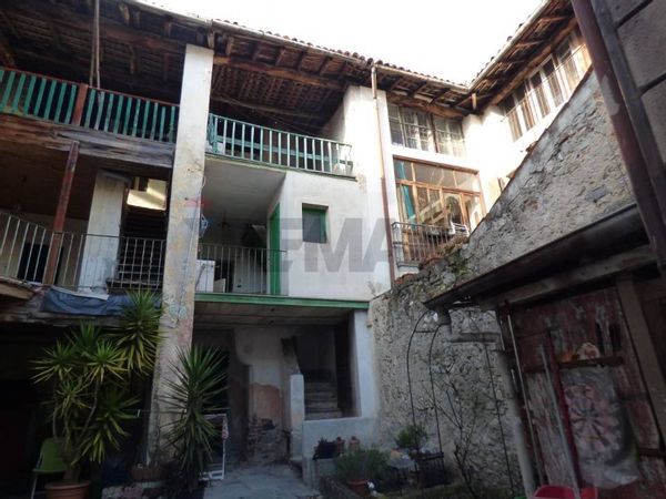 Porzione di casa Casalzuigno, VA Vendita