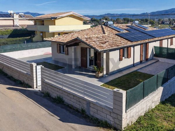 Villetta bifamiliare Zona Flumini, Quartu Sant'Elena, CA Vendita