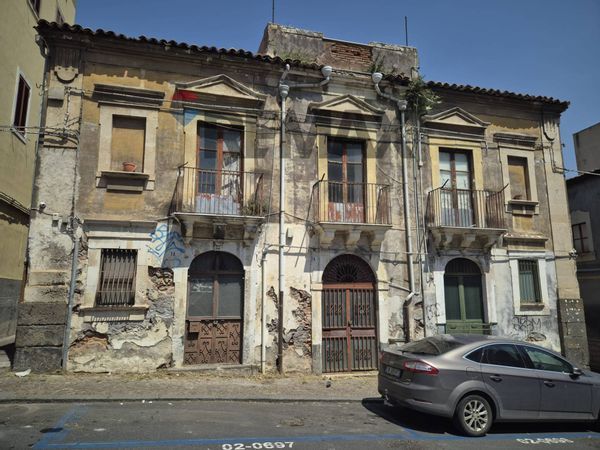 Casa Indipendente Centro Storico, Catania, CT Vendita