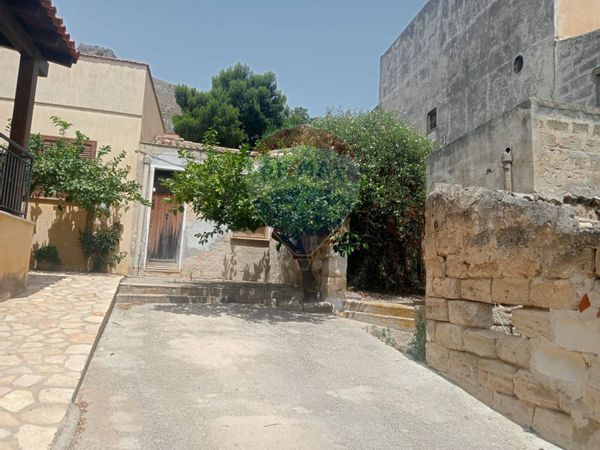 Casa Indipendente capoluogo (Fico, San Marco, Paparella, Misericordia), Valderice, TP Vendita
