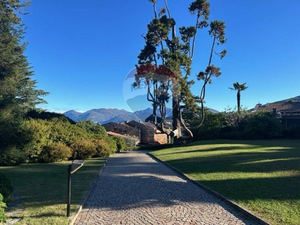 Appartamento Porto Valtravaglia, VA Vendita