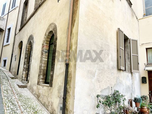 Locale Commerciale Centro, Spoleto, PG Affitto - Foto 2