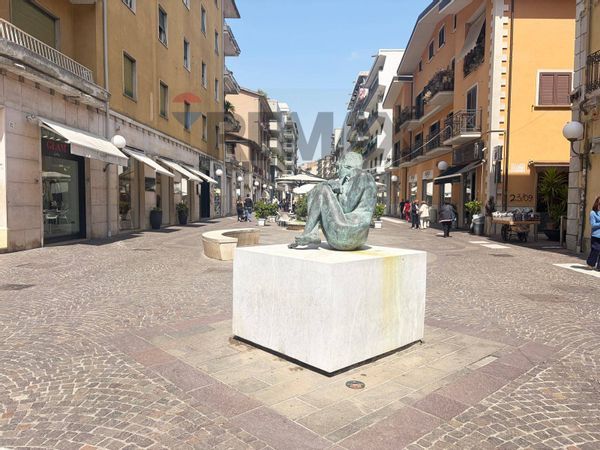 Locale Commerciale Mazzini, Cosenza, CS Vendita - Foto 2