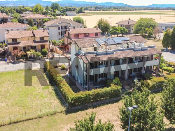 Villa a schiera Lemignano, Collecchio, PR Vendita