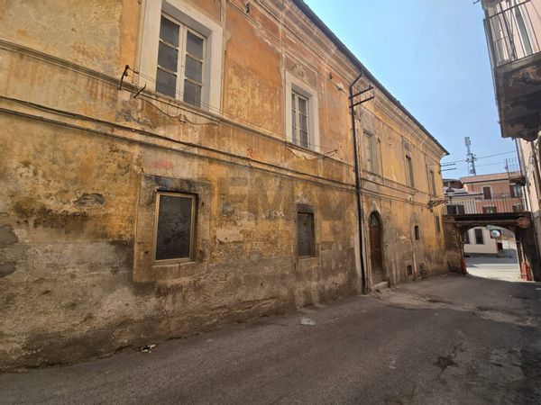 Casa Indipendente Sulmona, AQ Vendita