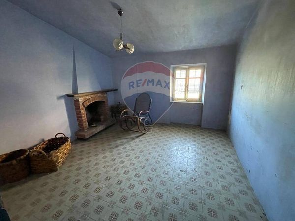 Porzione di casa Corsagna, Borgo a Mozzano, LU Vendita