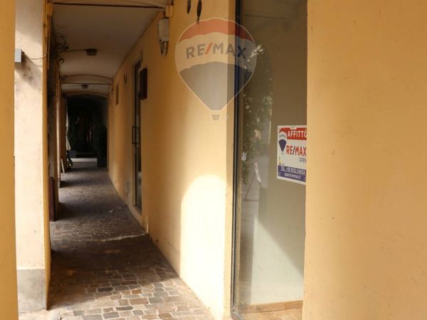 Locale Commerciale Centro storico, Reggio nell'Emilia, RE Affitto - Foto 3