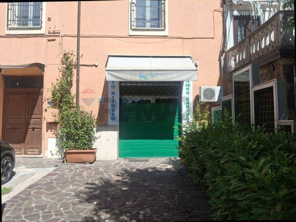 Negozio Ceprano, FR Affitto