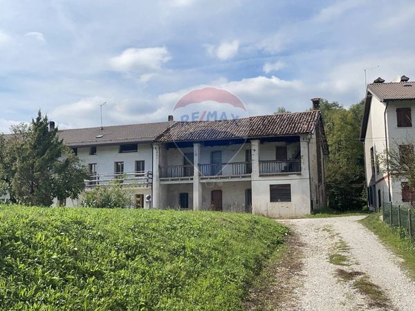 Porzione di casa Pez, Cesiomaggiore, BL Vendita