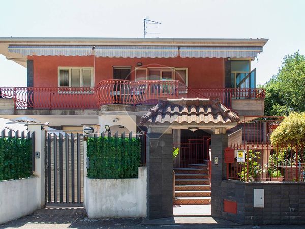 Appartamento Trecastagni, CT Vendita