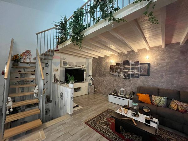 Villa a schiera Anguillara Sabazia, RM Vendita