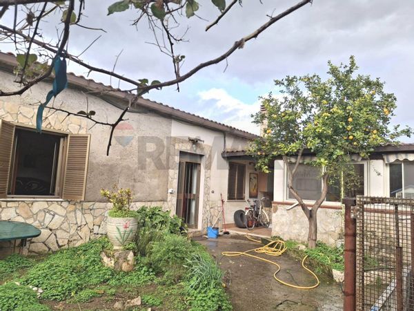 Casa Indipendente Maiano, Sessa Aurunca, CE Vendita