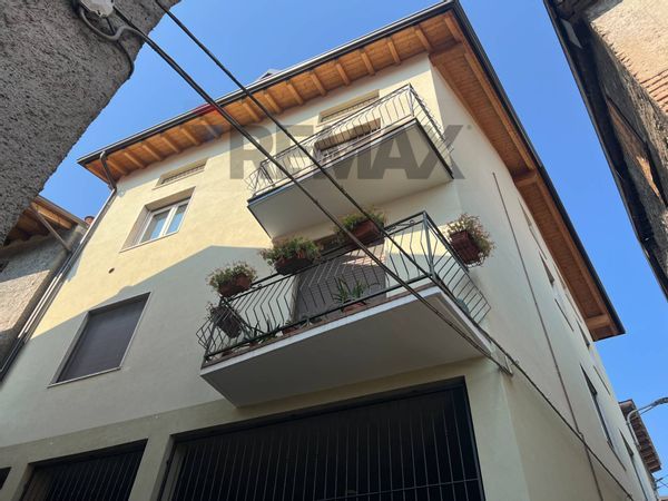 Porzione di casa Costa Volpino, BG Vendita