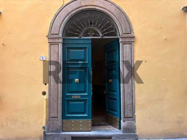 Appartamento Centro storico, Lucca, LU Vendita