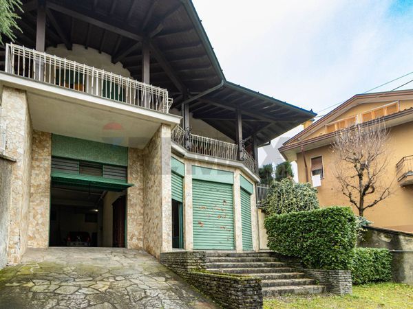 Villa singola Casatenovo, LC Vendita