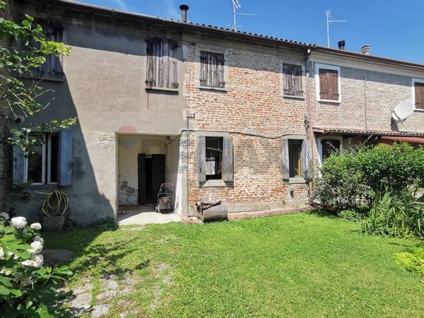 Villa a schiera Ficarolo, RO Vendita