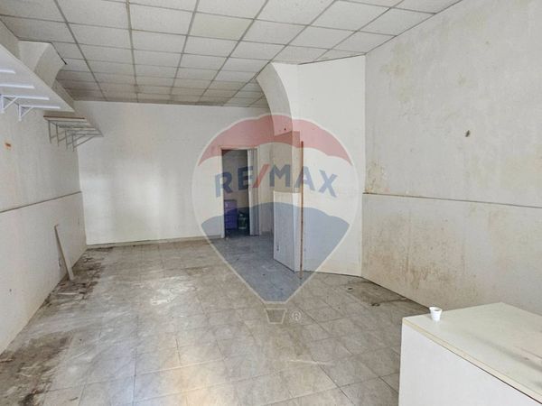 Locale Commerciale Carmine, Salerno, SA Affitto - Foto 2