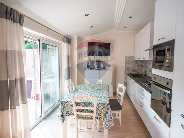 Casa Indipendente Calatabiano, CT Vendita