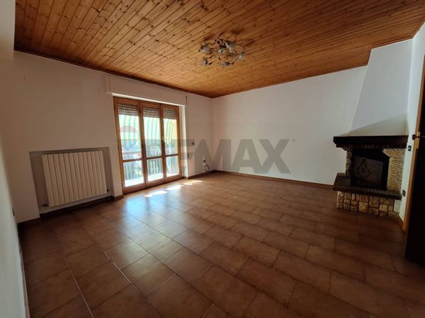 Casa Indipendente Santa Maria in Valle, Trevi, PG Affitto - Foto 2