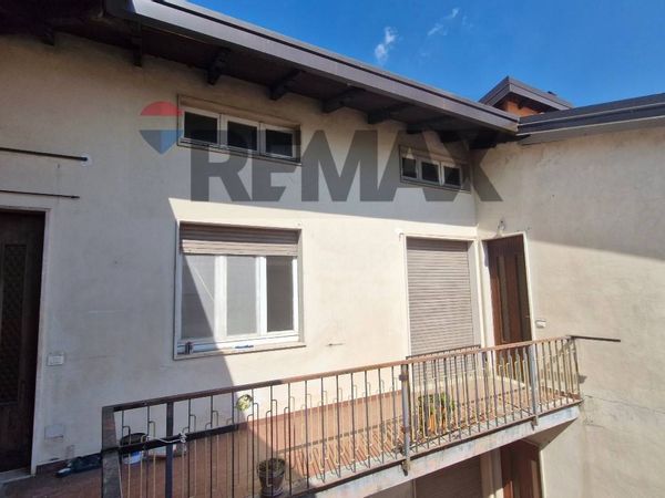 Appartamento Caronno Varesino, VA Vendita