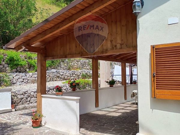 Casa Indipendente Opi, AQ Vendita