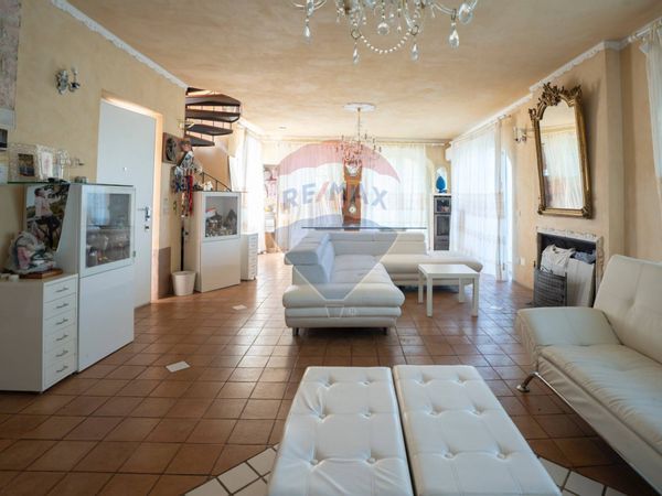 Casa Indipendente Arcevia, AN Vendita