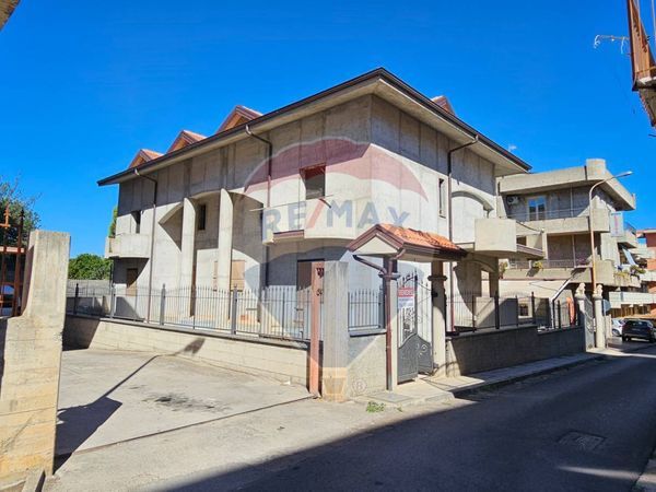 Villetta bifamiliare Acquedolci, ME Vendita