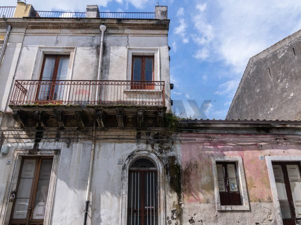 Casa Indipendente Riposto, CT Vendita