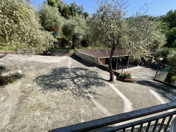 Casa Indipendente Castiglione Chiavarese, GE Vendita