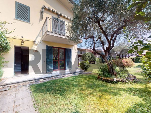 Villa a schiera Torre del Lago Puccini, Viareggio, LU Vendita