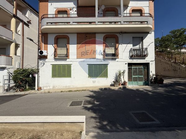 Casa Semindipendente Grassano, MT Vendita