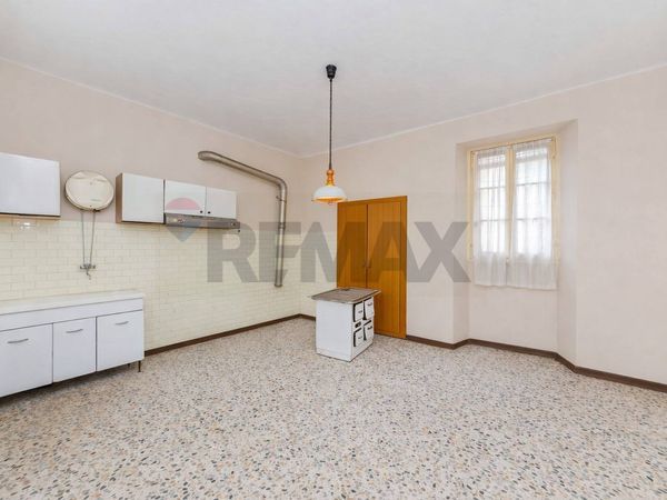 Appartamento Somma Lombardo, VA Vendita