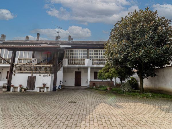 Casa Indipendente Trino, VC Vendita