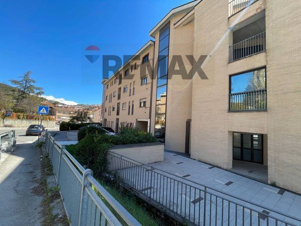 Appartamento Torrione, L'Aquila, AQ Affitto