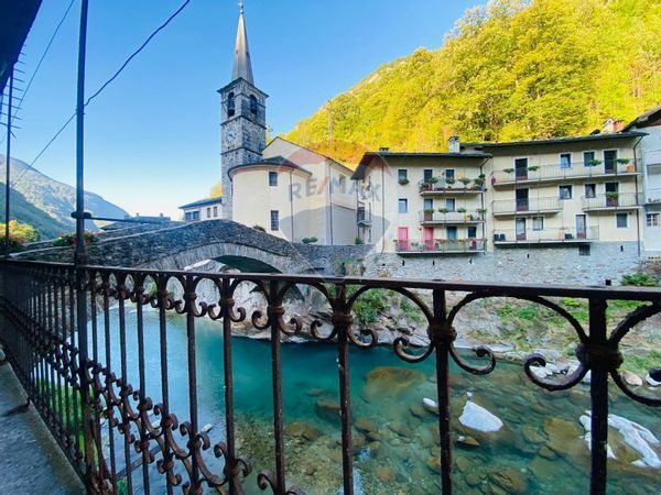 Casa Semindipendente Fontainemore, AO Vendita