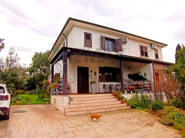 Villetta bifamiliare Villagrazia di Carini, Carini, PA Vendita