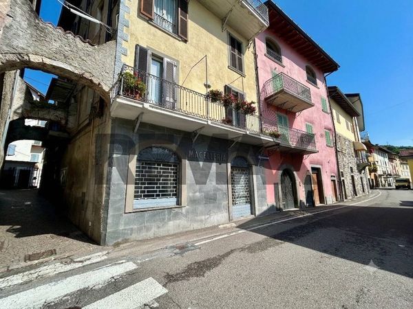 Appartamento Riva di Solto, BG Vendita
