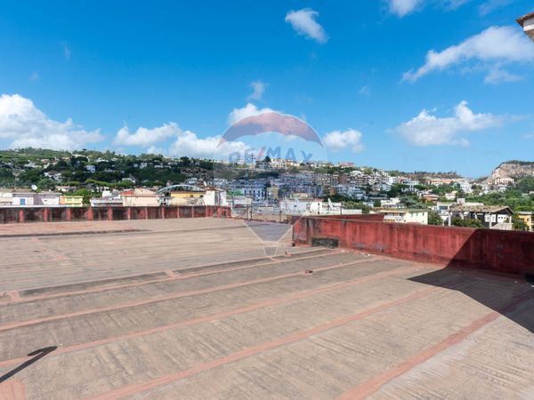 Appartamento Pozzuoli, NA Vendita