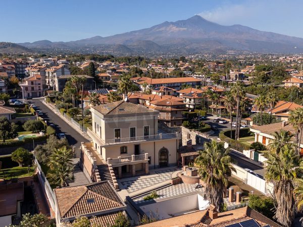 Villa singola Aci Sant'Antonio, CT Vendita