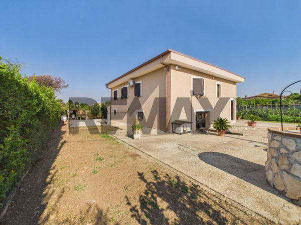 Villa singola Ponton dell'Elce, Anguillara Sabazia, RM Vendita