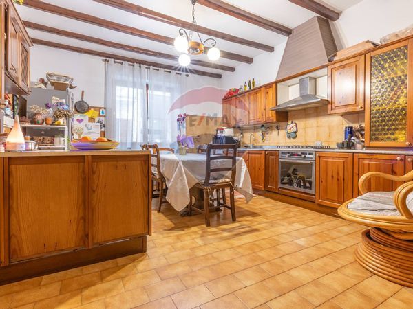 Appartamento Besozzo, VA Vendita