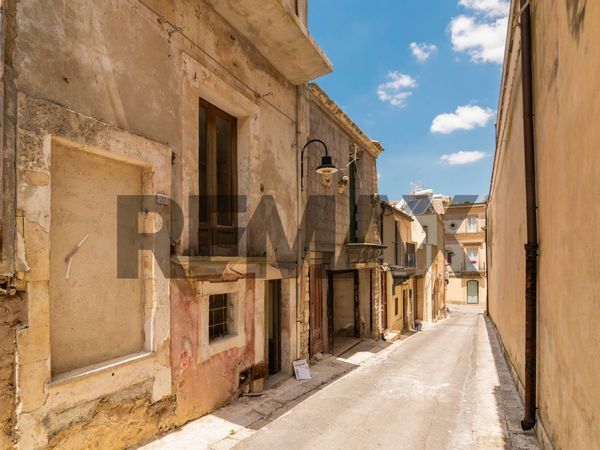 Casa Indipendente Chiaramonte Gulfi, RG Vendita