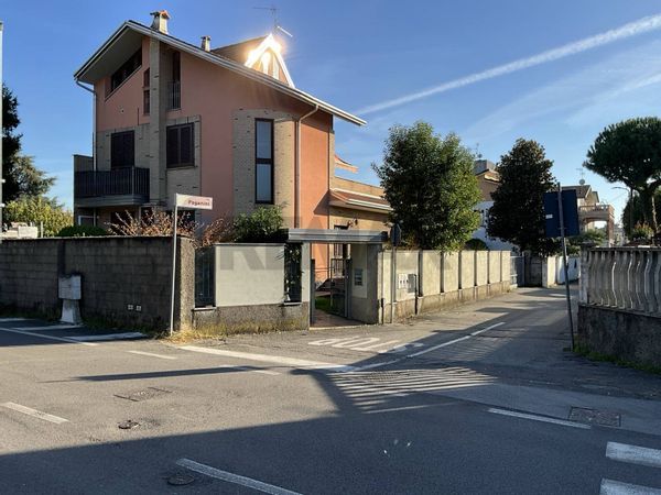 Villetta bifamiliare Cesate, MI Vendita
